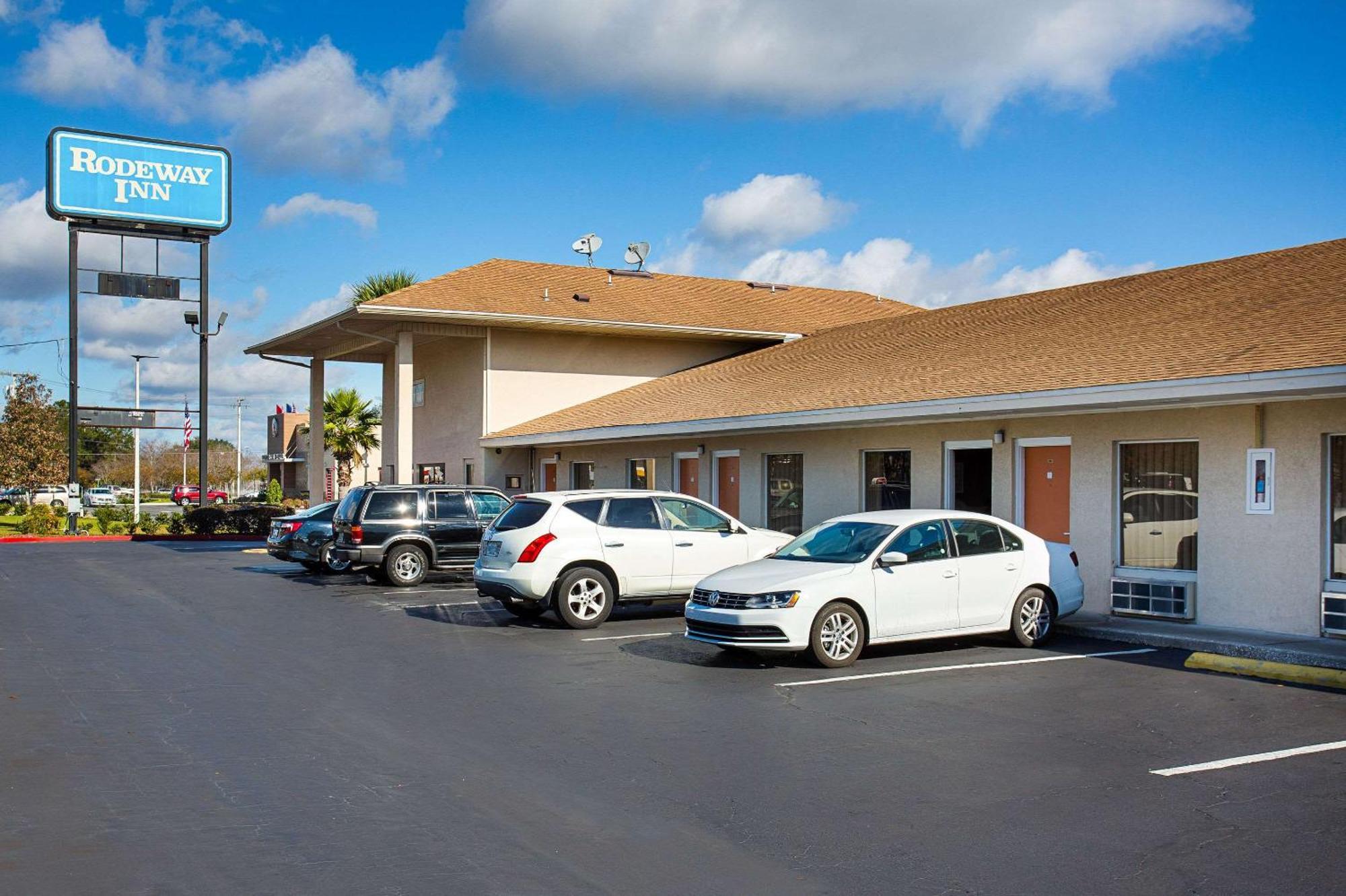 Where to Stay in Florida: 8 Best Rodeway Inn Hotels
