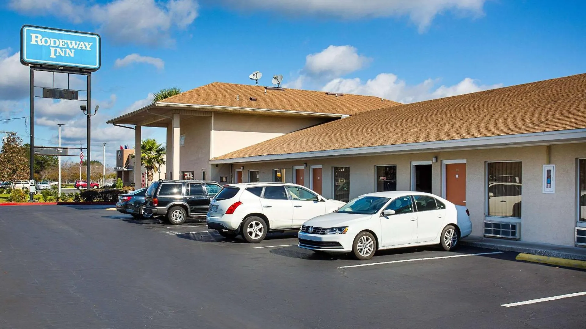 Where to Stay in Florida: 8 Best Rodeway Inn Hotels