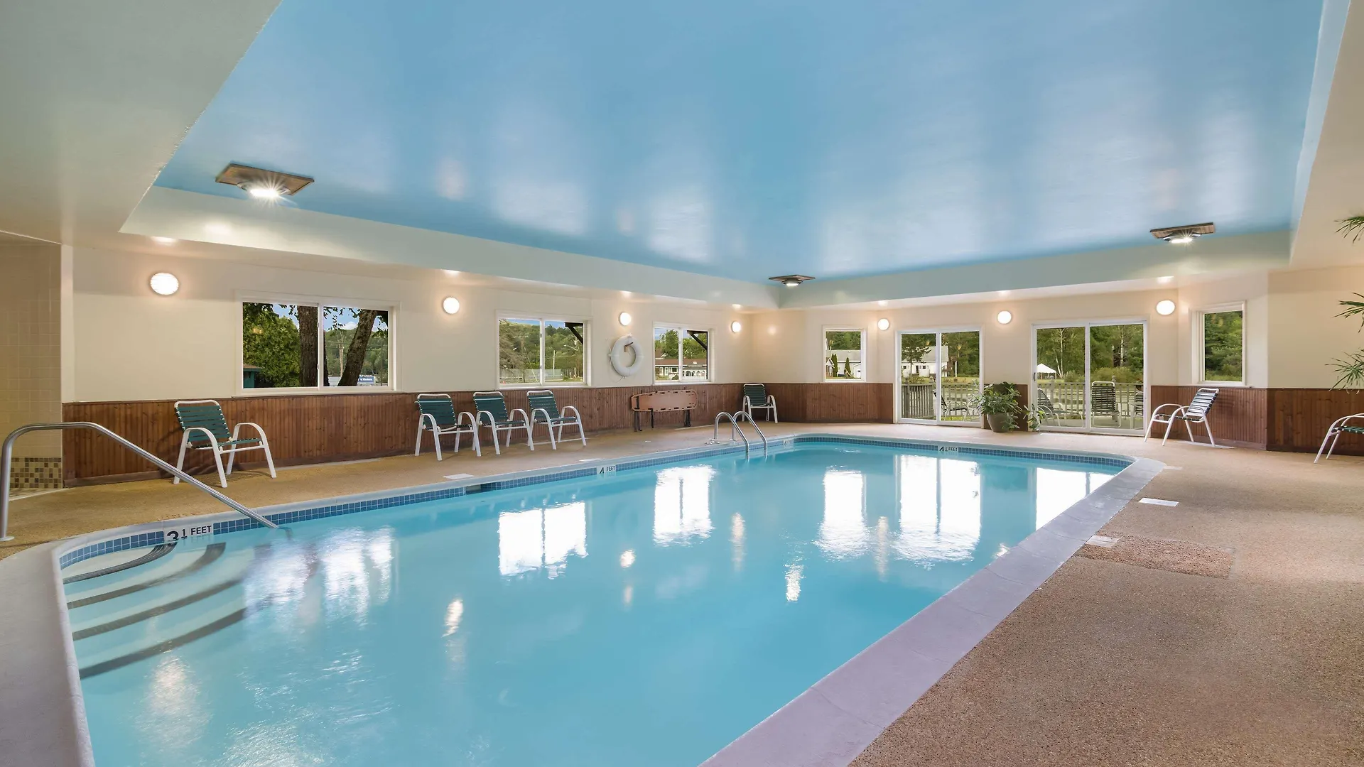 Where to Stay in Upstate New York: 6 Best Western Hotels